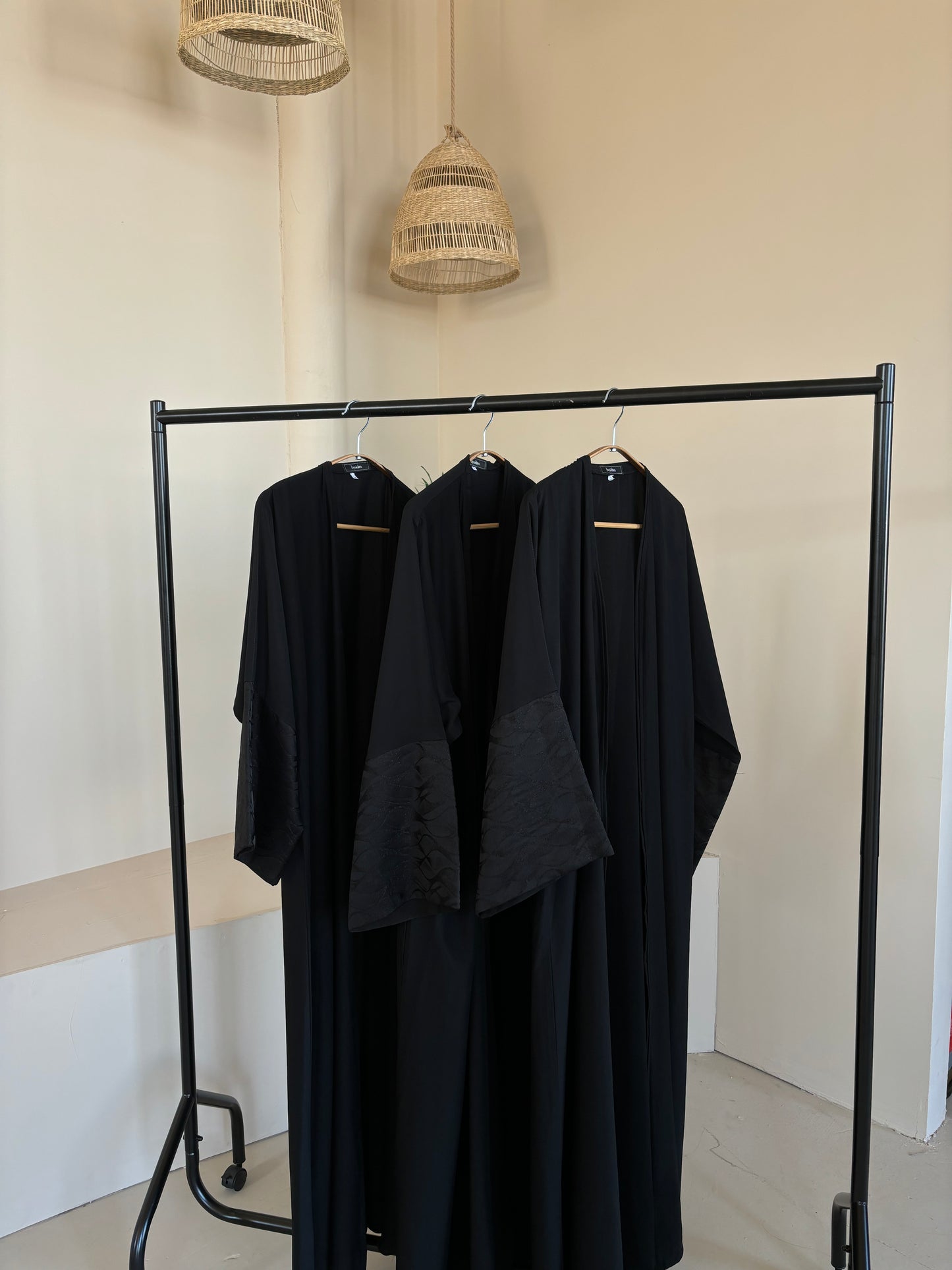 Wave- Black abaya